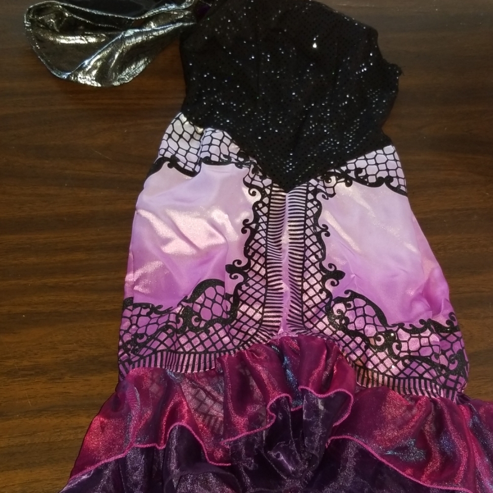 Halloween costumes and dresses